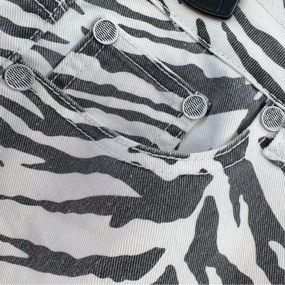 V Cristina Black and White Zebra-Print Straight Jeans - Picture 5 of 12